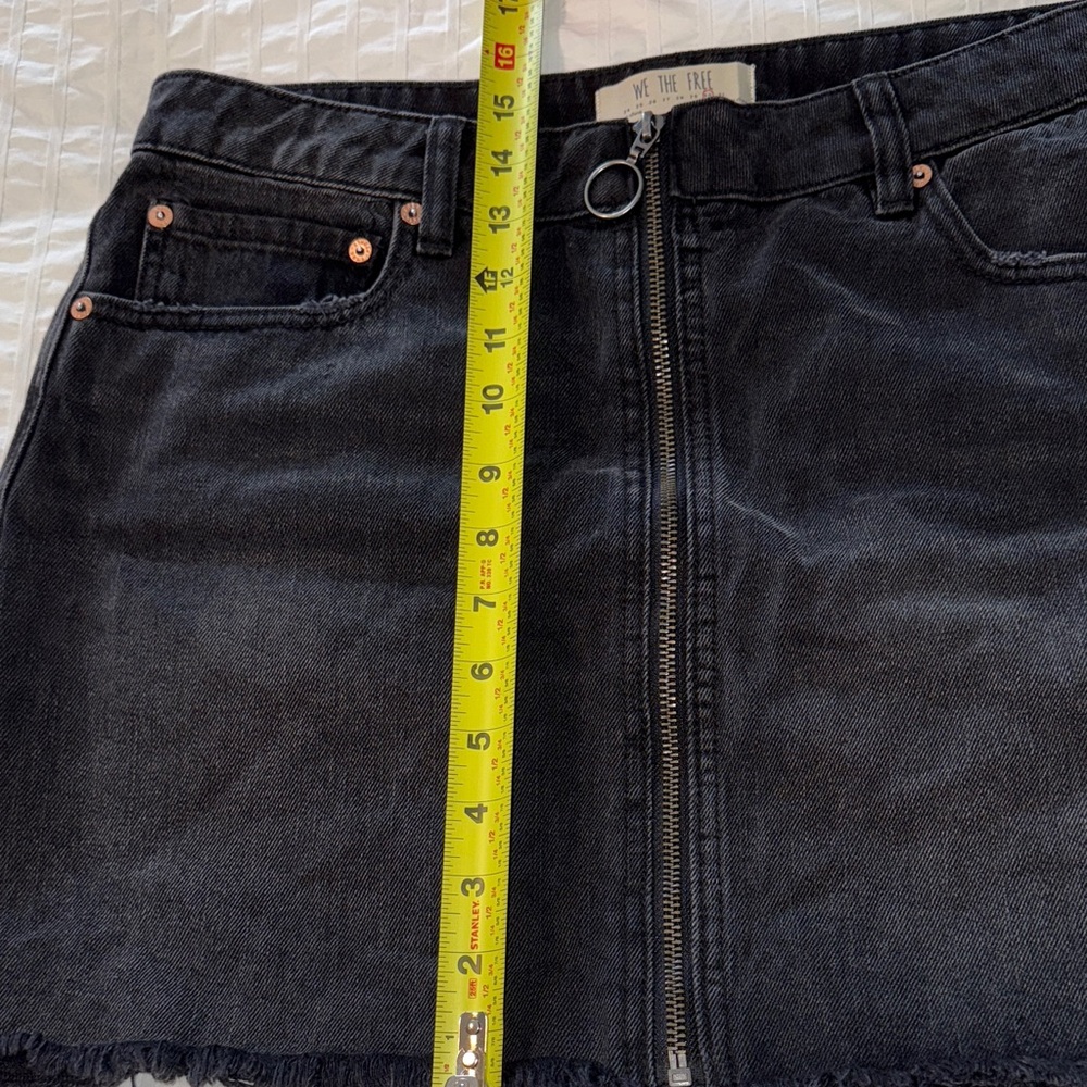 FREE PEOPLE Denim zip front Mini Skirt - Picture 9 of 10